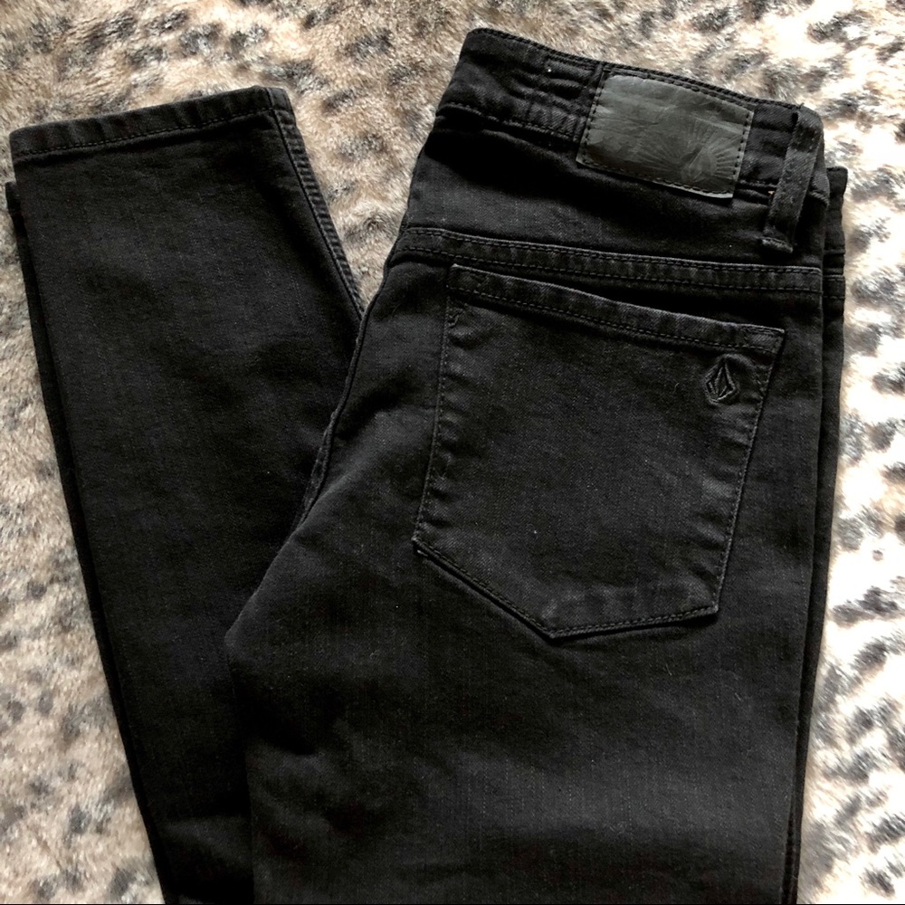 Volcom women’s jeans black size:1 waist:27 inch